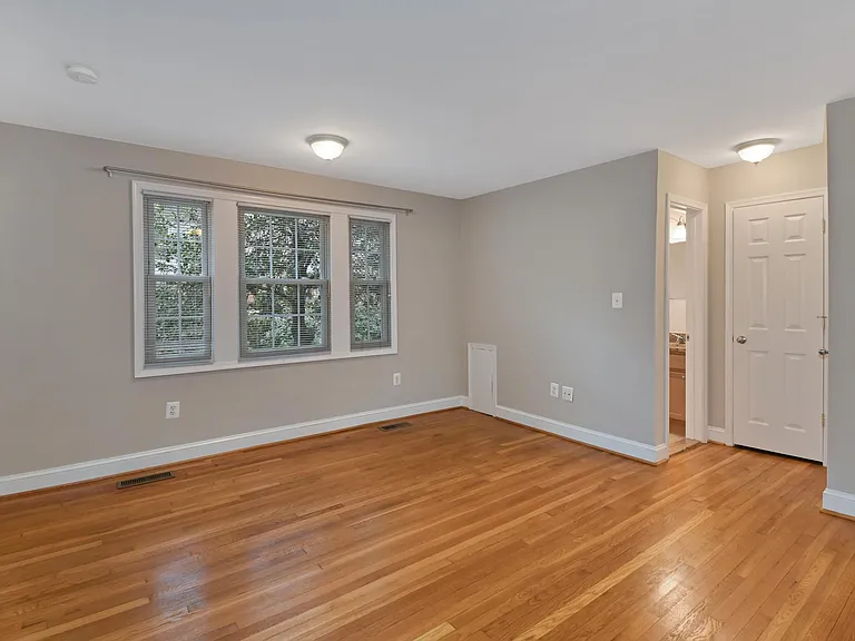 44 N Bedford St #1 — Photo 6