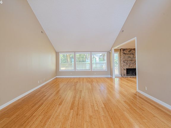 4th image of 3512 SE 168th Ave