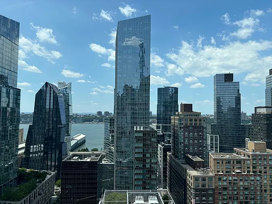 Rented by Algin Management | media 19