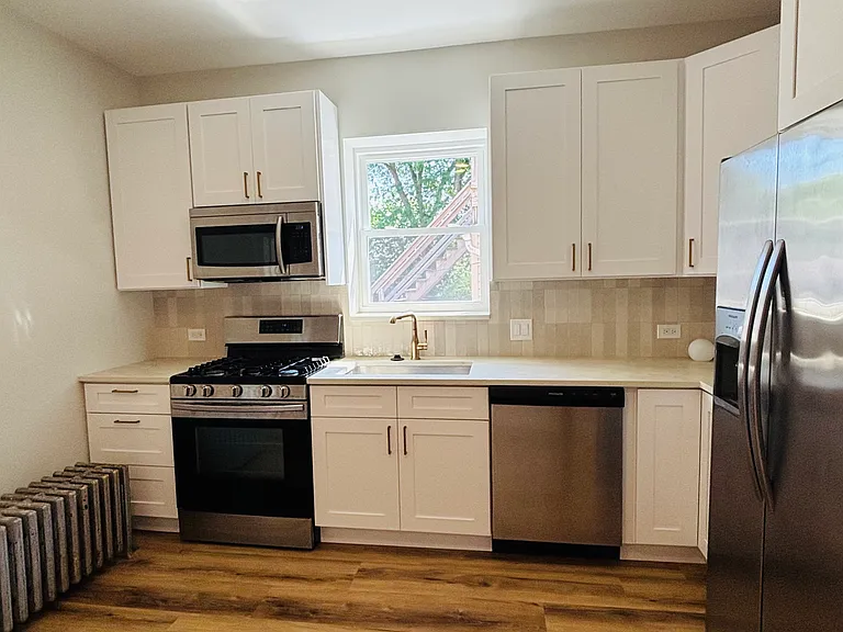 4730 W Warwick Ave #1 — Photo 3