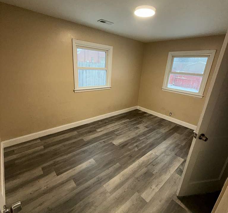 1st image of 5915 E 24th St #2