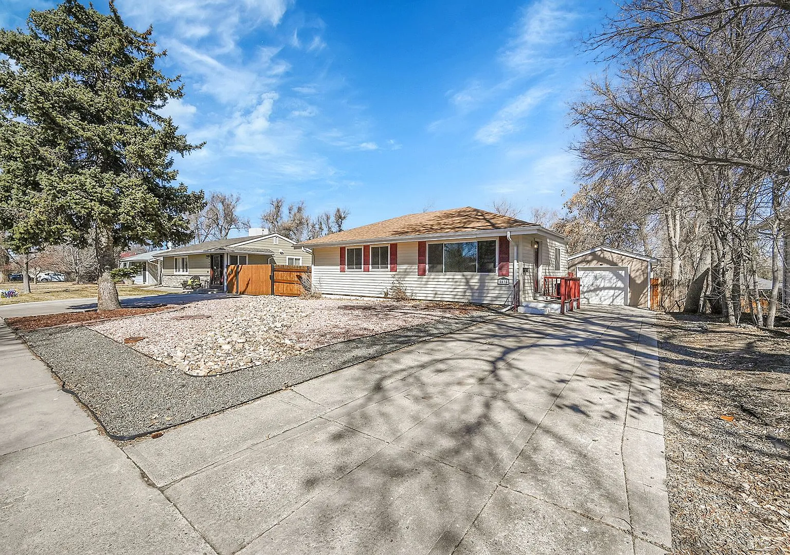 5- bedroom, 2 bath home with finished basement and detached garage — Photo 3