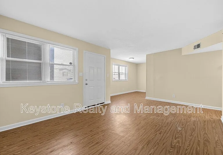 812 Pembroke Oak Grove Rd #16 — Photo 3
