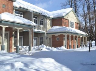 18880 Toldt Woods Dr, Brookfield, WI 53045