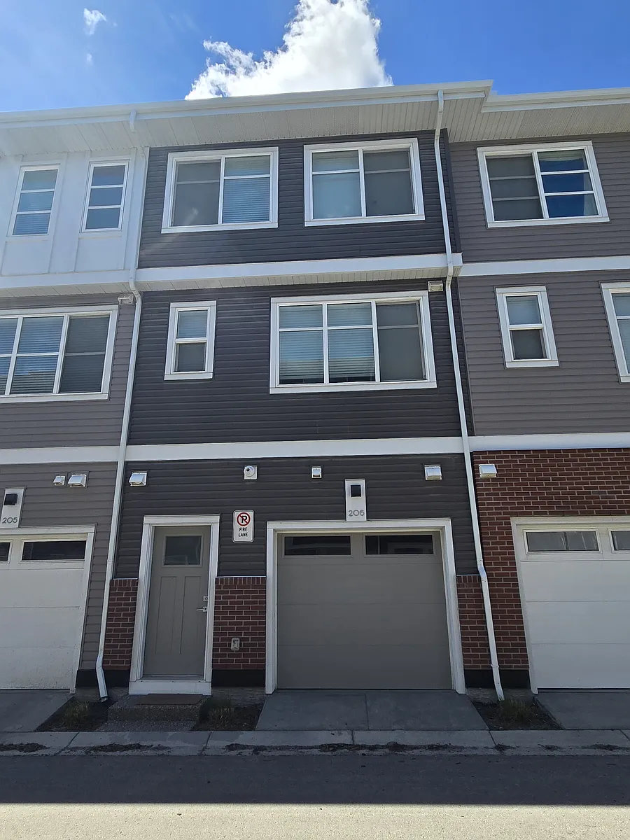 Building Photo - 50 Cornerstone Cir NE #206