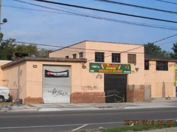 509 Babylon Tpke, Freeport, NY 11520