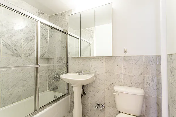 Rented by Anchor Associates | media 5
