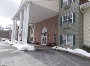 5215 Richmond Rd UNIT 215, West Milford, NJ 07480