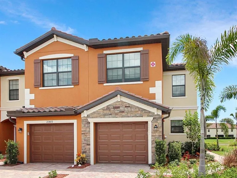 20411 Lagente Cir — Photo 2