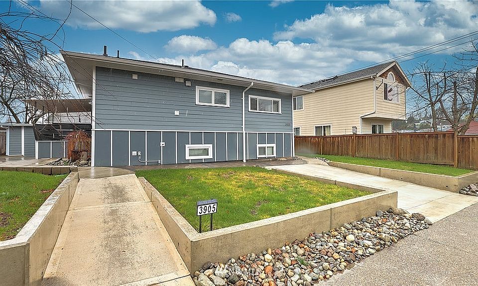  of the house with driveway parking