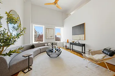 1 Greene Street, #305