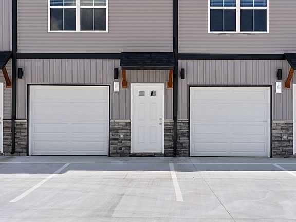 2nd image of 212 Drayton Dr #F