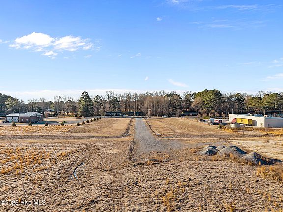 3rd image of 4686 Stantonsburg Road