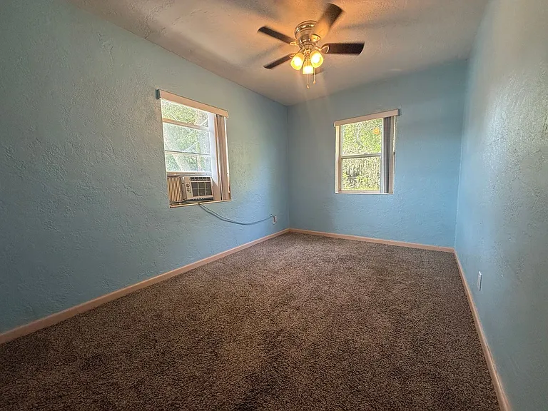 580 Berkshire Rd — Photo 9