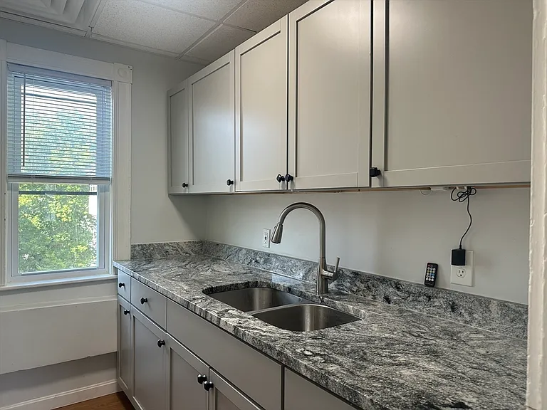 187 White St #3 — Photo 12