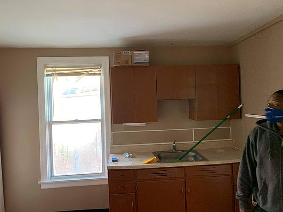 4th image of 5415 Helen Ave