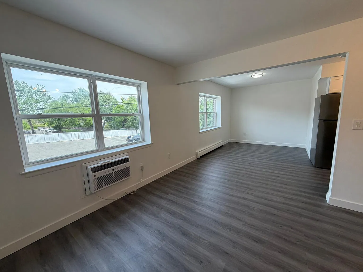 556 Washington Ave — Photo 3