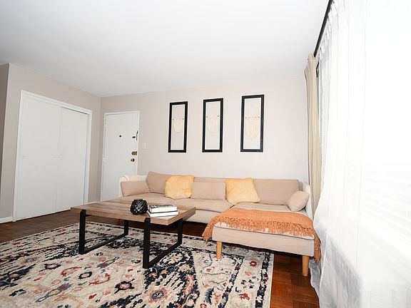 5th image of 10313 Montrose Ave APT 101
