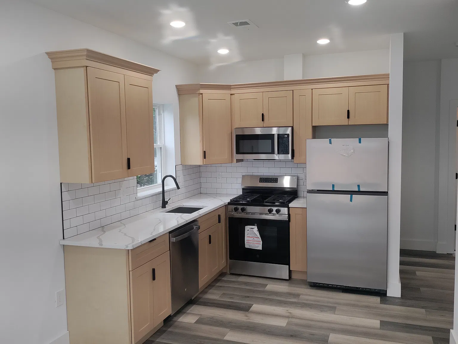 4 bed, 1700 sqft, $3,700 — Photo 2