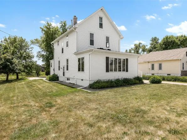 1907 Wilson Ave SW, Cedar Rapids, IA 52404