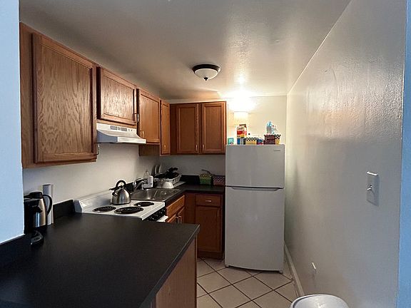 2nd image of 918 N 15th St Side A