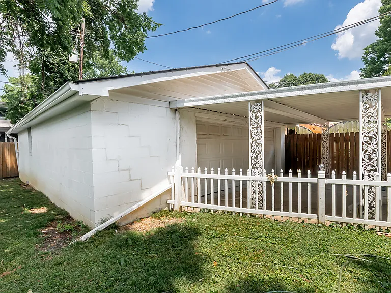 2223 Strathmoor Blvd #FURNISHED — Photo 36