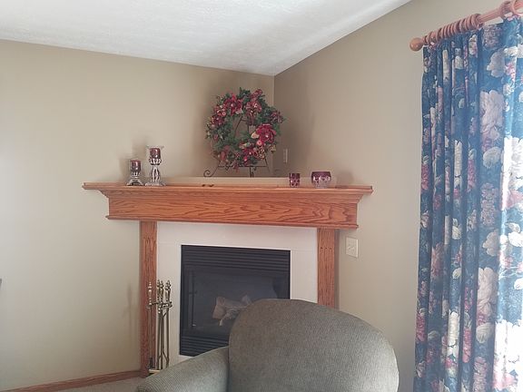 5th image of 3934 Marsh Creek Ln