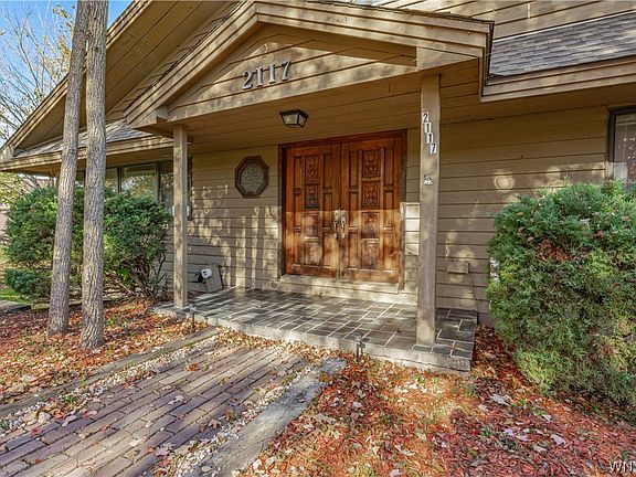 2nd image of 2117 Ridge Rd