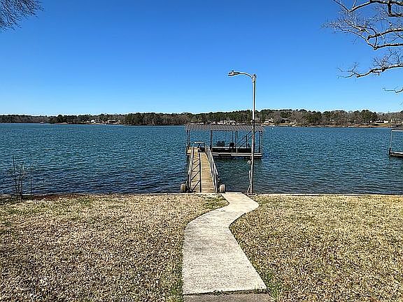 Gentle slope to the dock