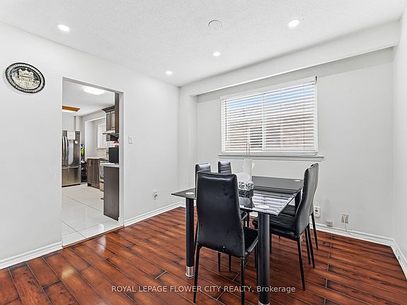 5th image of 3027 Coral Dr