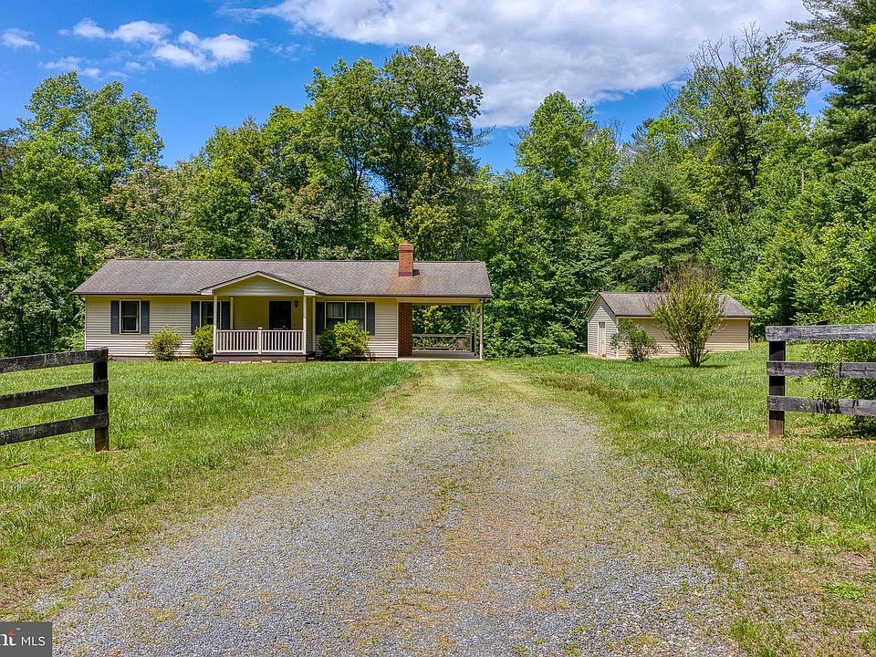 1st image of 803 Weaver Hollow Rd