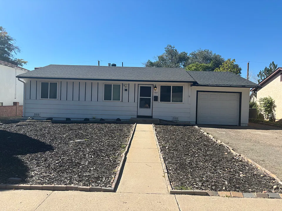 1821 Seminole Ln