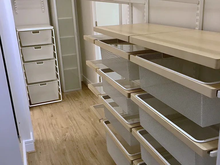 Walk-in Closet