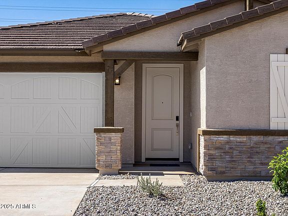 3rd image of 37427 W SAN SISTO Avenue