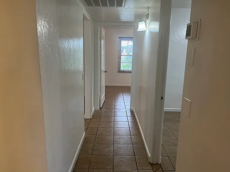 701 Center Ave — Photo 30