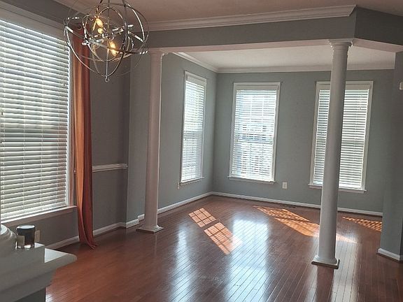 4th image of 2349 Battery Hill Cir