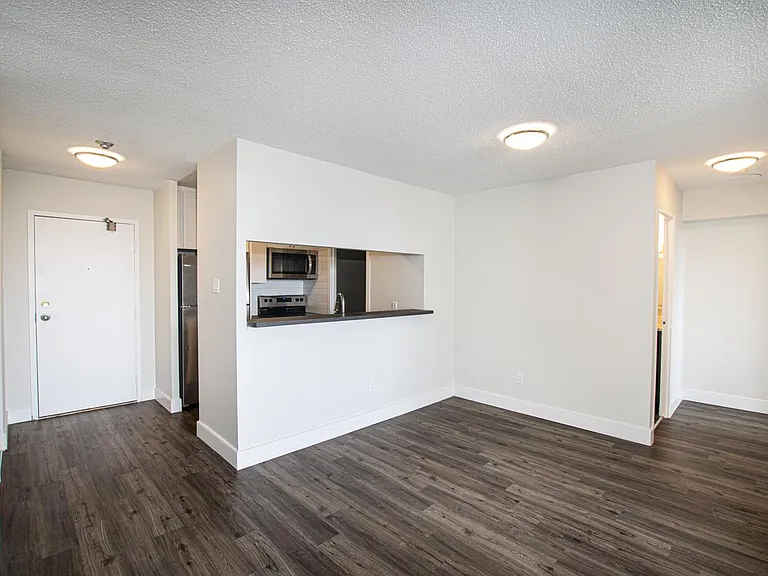 190 Lees Ave — Photo 4