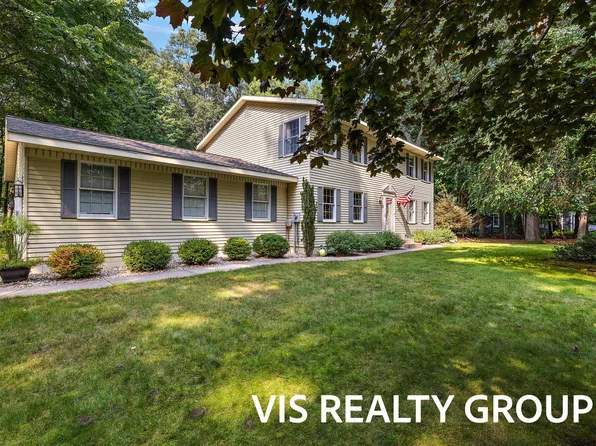 1558 Brookwood Dr, Muskegon, MI 49441