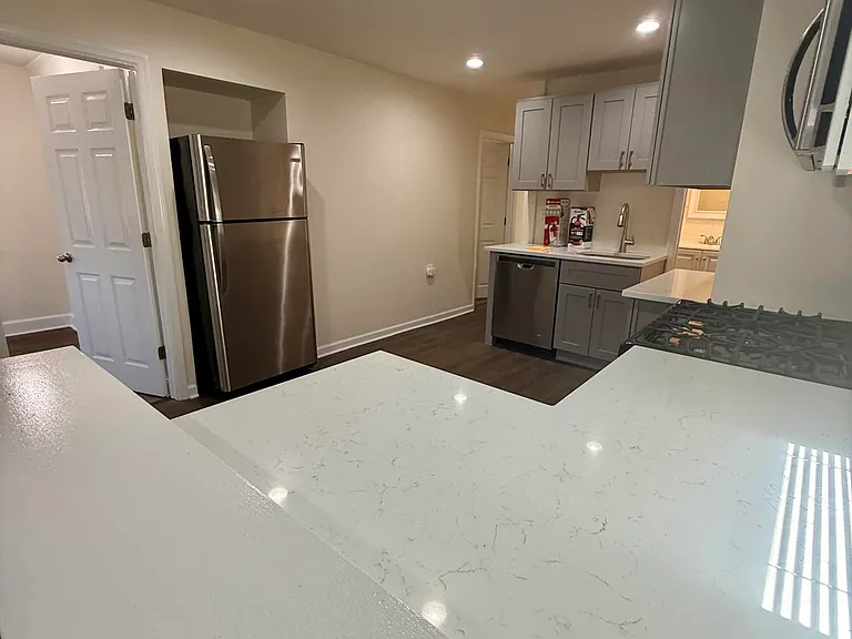 153 Seabreeze Ave #3 — Photo 4