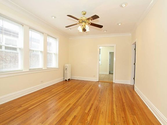 4th image of 3744 W Leland Ave #3