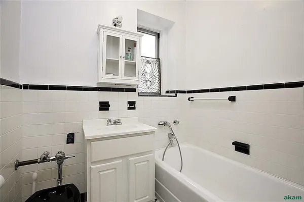 Sold by Akam Sales and Brokerage | media 41