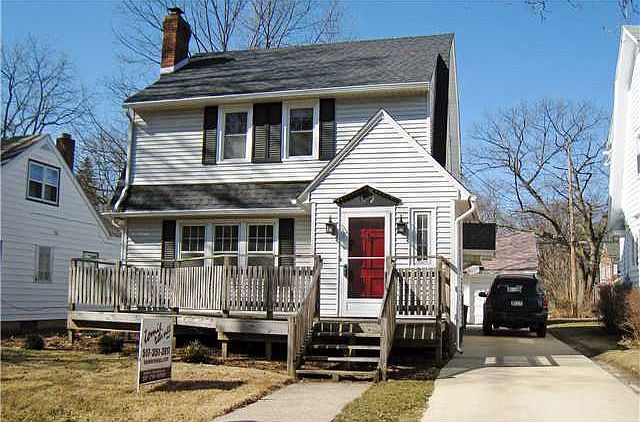 1st image of 539 E Division St