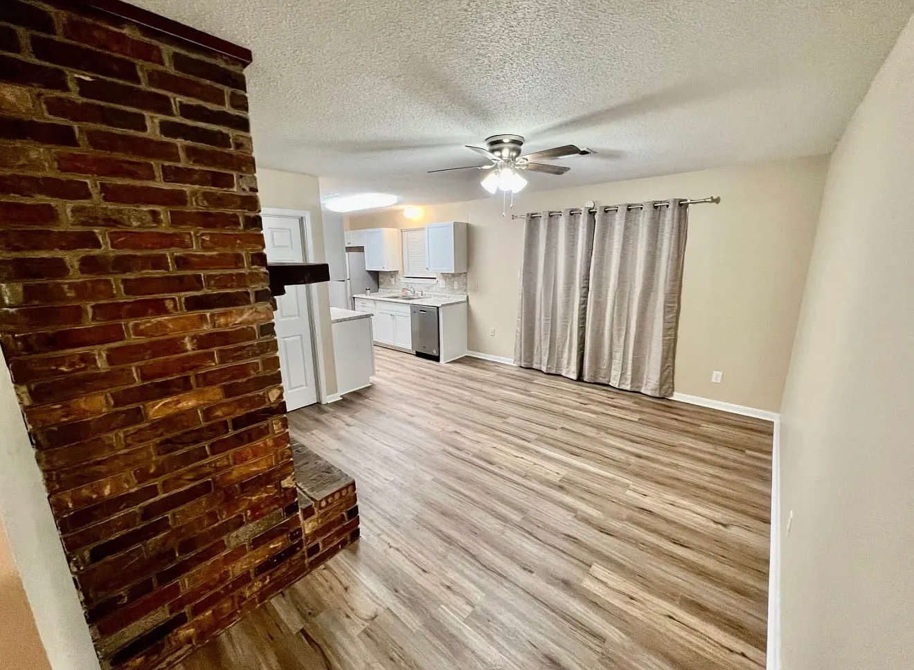 3 bed, 1547 sqft, $1,400 — Photo 4