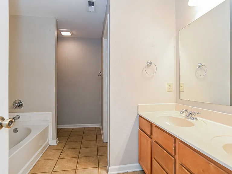 1528 Bray Dr — Photo 10