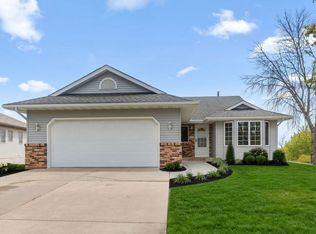 305 Crestview Dr, Hastings, MN 55033
