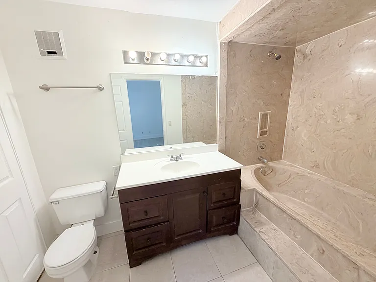 34 Crossings Cir #D — Photo 9
