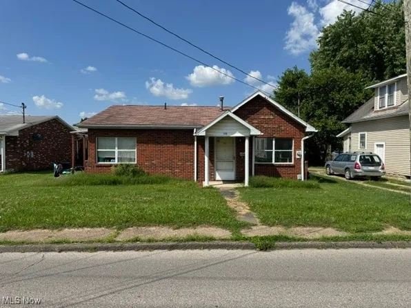 813 23rd St, Vienna, WV 26105
