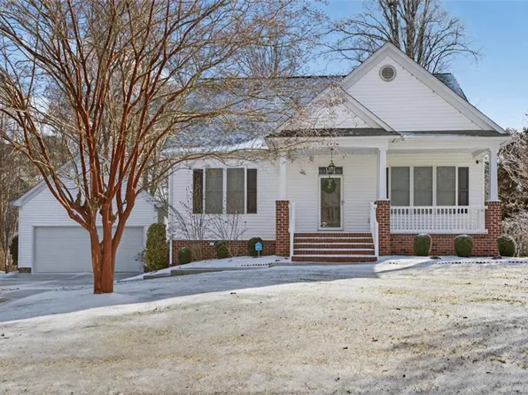 6754 Mann Ave, Gloucester, VA 23061