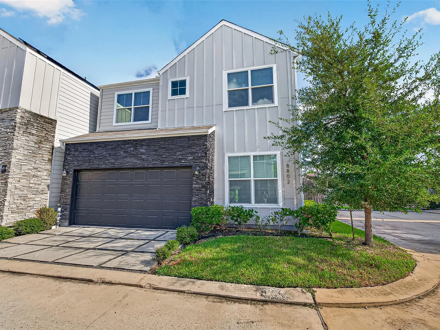3 bed, 2.5 bath, 1958 sqft, $2,850 — Photo 4