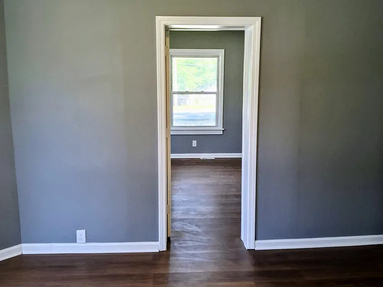 515 Berkshire Ave — Photo 7